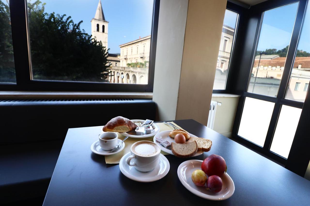 Hotel Clarici 스폴레토 외부 사진